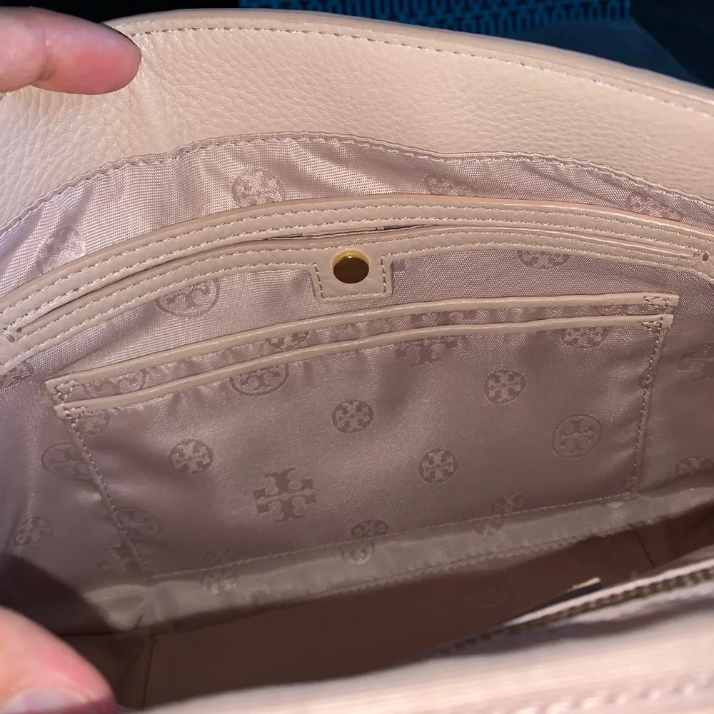 Tory Burch Bryant Pink Quilted Chain Flap Bag - Picture 13 of 16